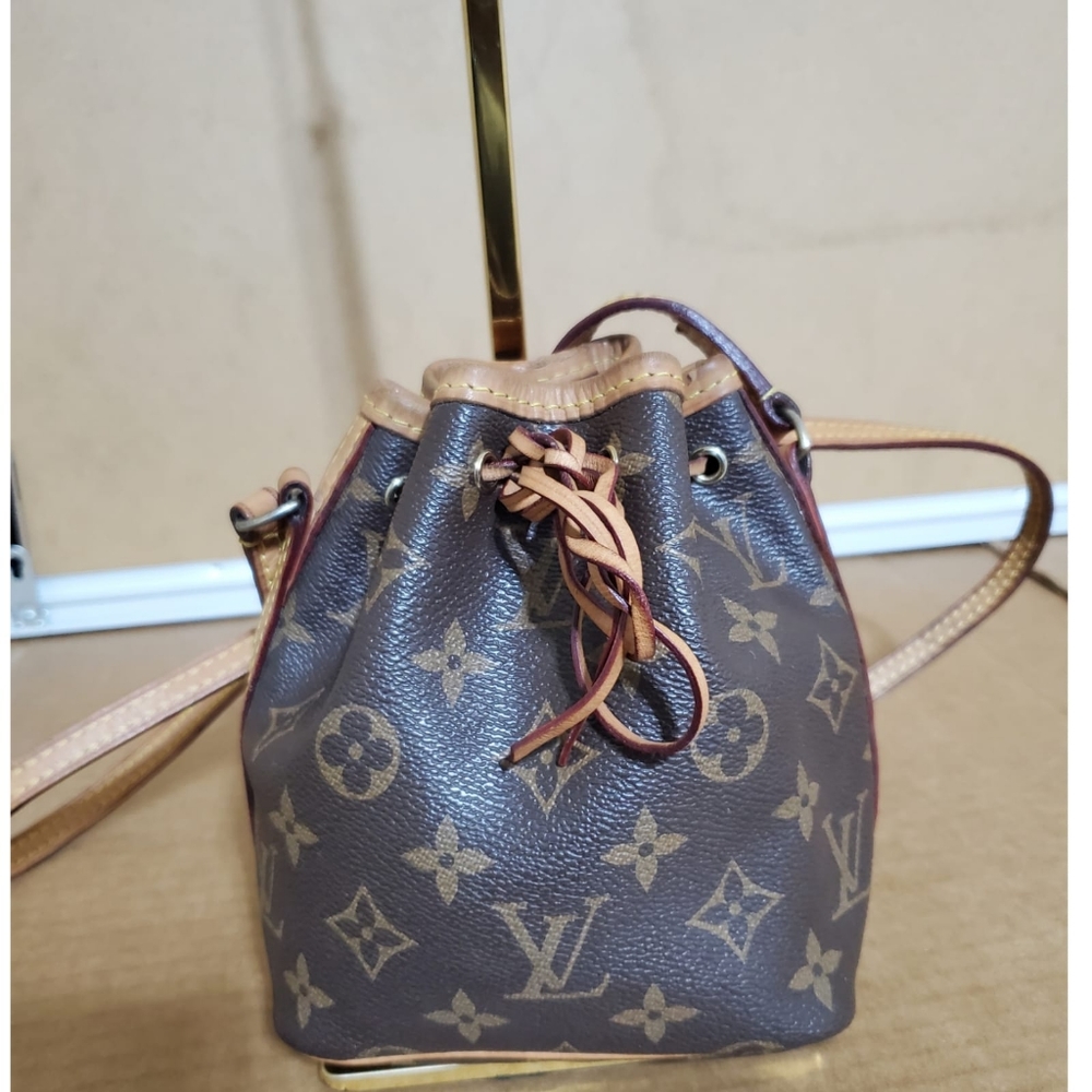 LOUIS VUITTON Monogram Nano Noe - Picture 5 of 12